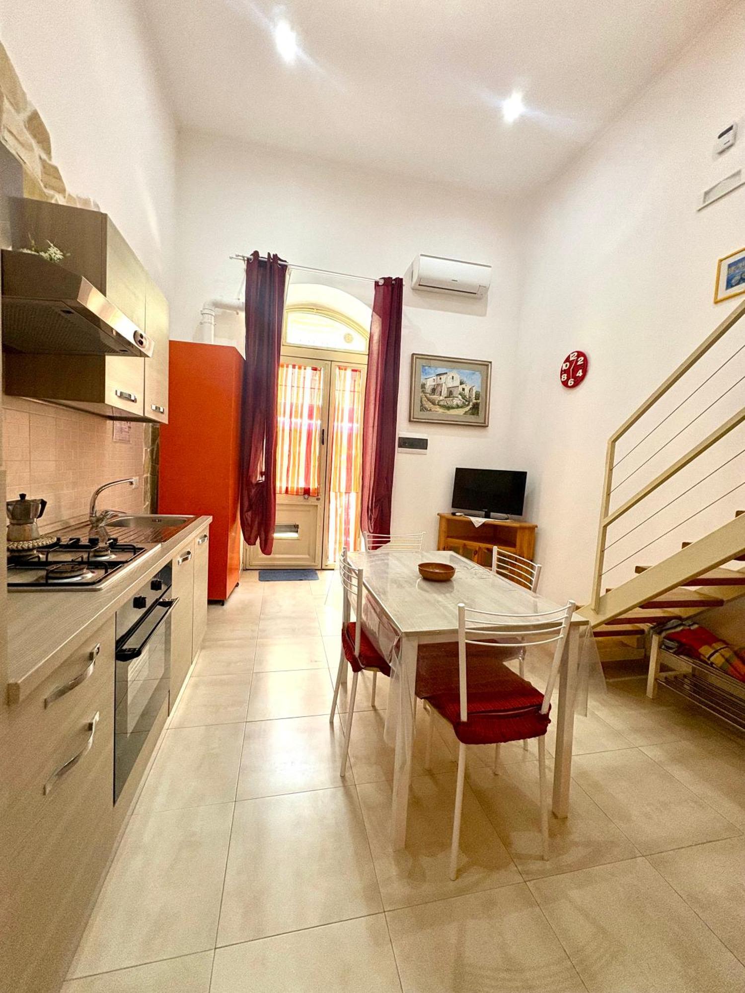 Joanna Studio Flat 217 Giardini Naxos Esterno foto