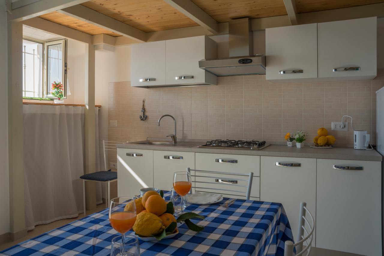 Joanna Studio Flat 217 Giardini Naxos Esterno foto