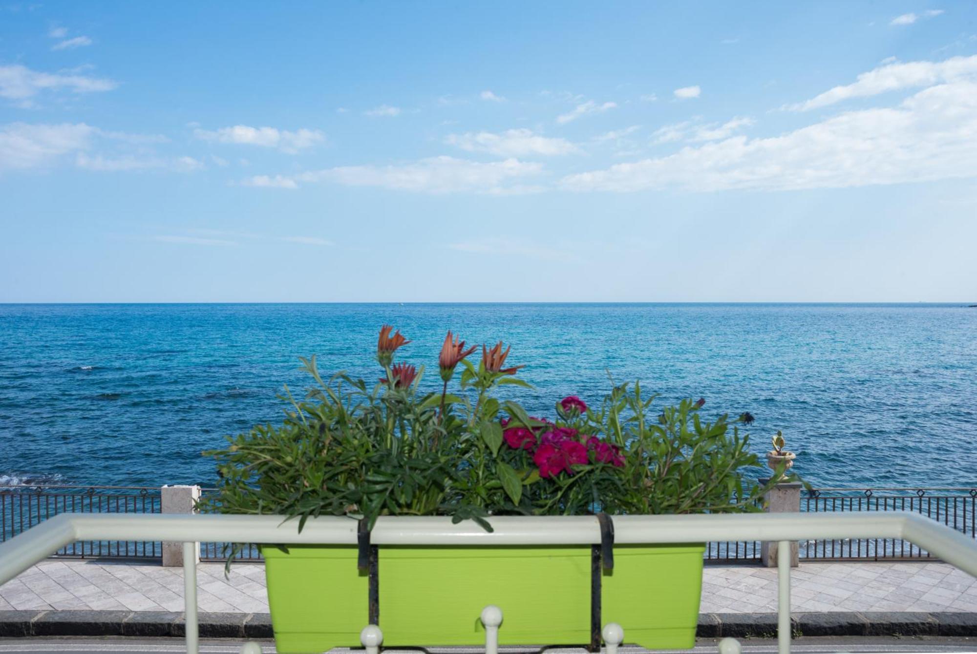 Joanna Studio Flat 217 Giardini Naxos Esterno foto