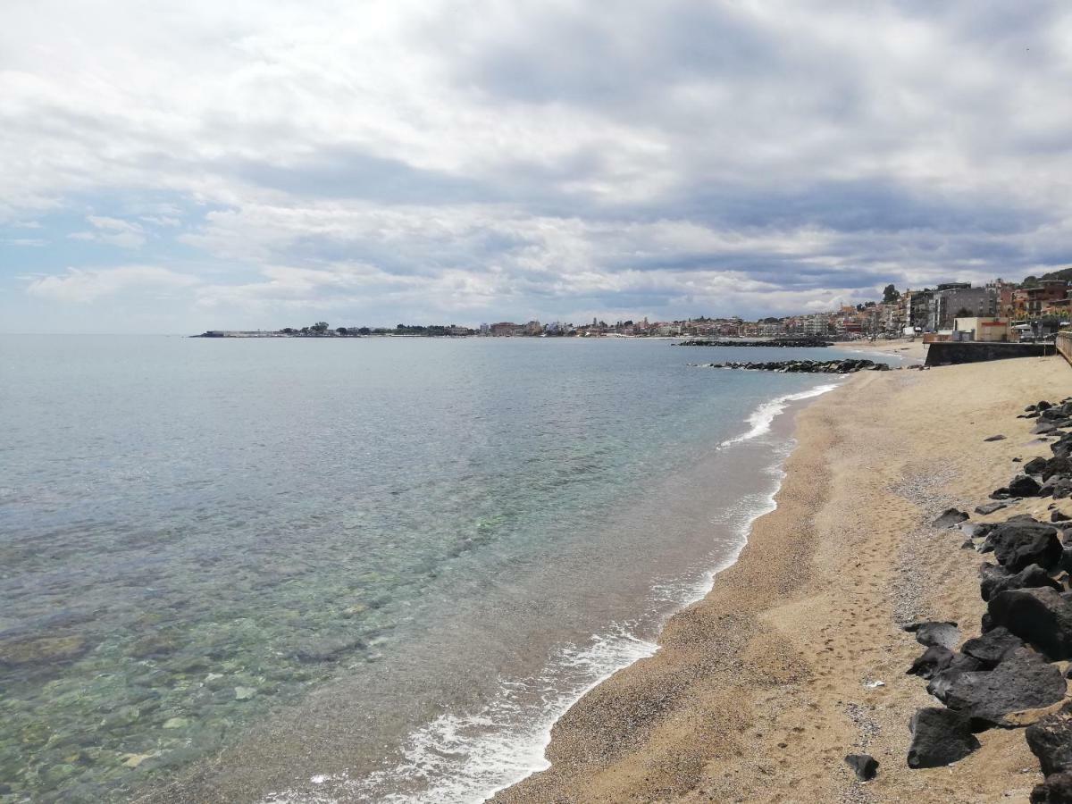 Joanna Studio Flat 217 Giardini Naxos Esterno foto